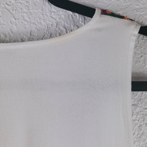 SEEN AND BE SEEN Floral Embroidered Dress Sz S - Picture 10 of 10